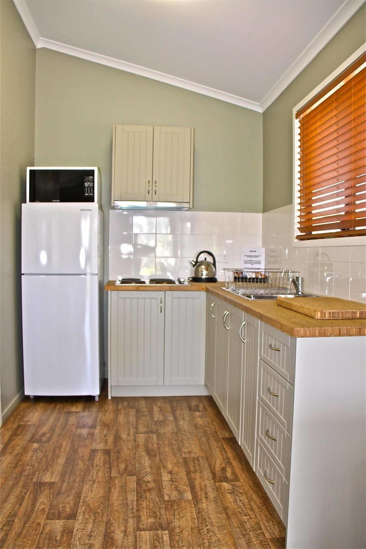 Barcaldine Country Motor Inn Екстериор снимка