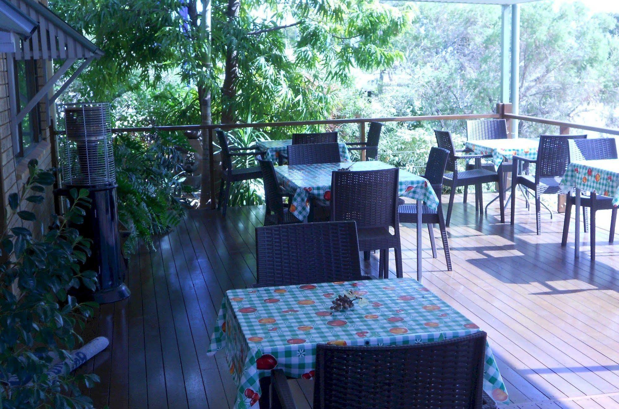 Barcaldine Country Motor Inn Екстериор снимка